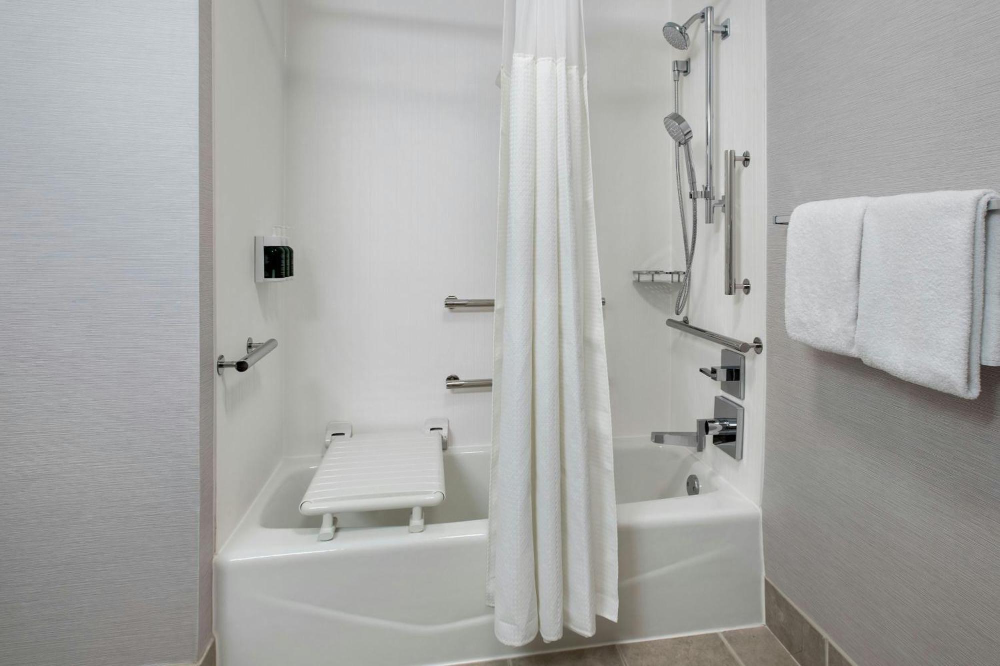 Courtyard By Marriott Annapolis Hotel Exterior foto