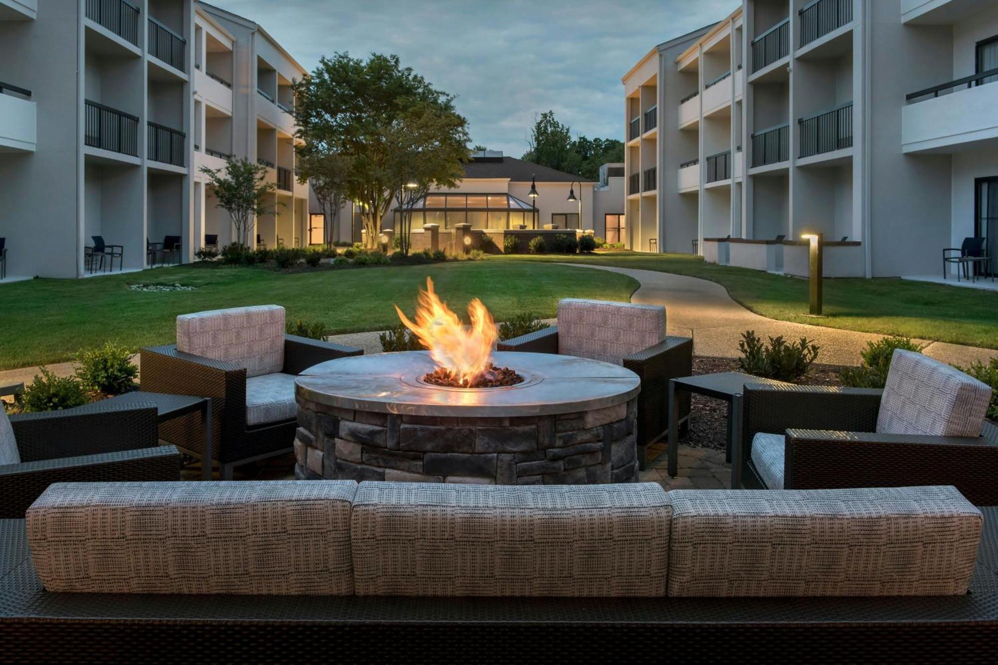 Courtyard By Marriott Annapolis Hotel Exterior foto